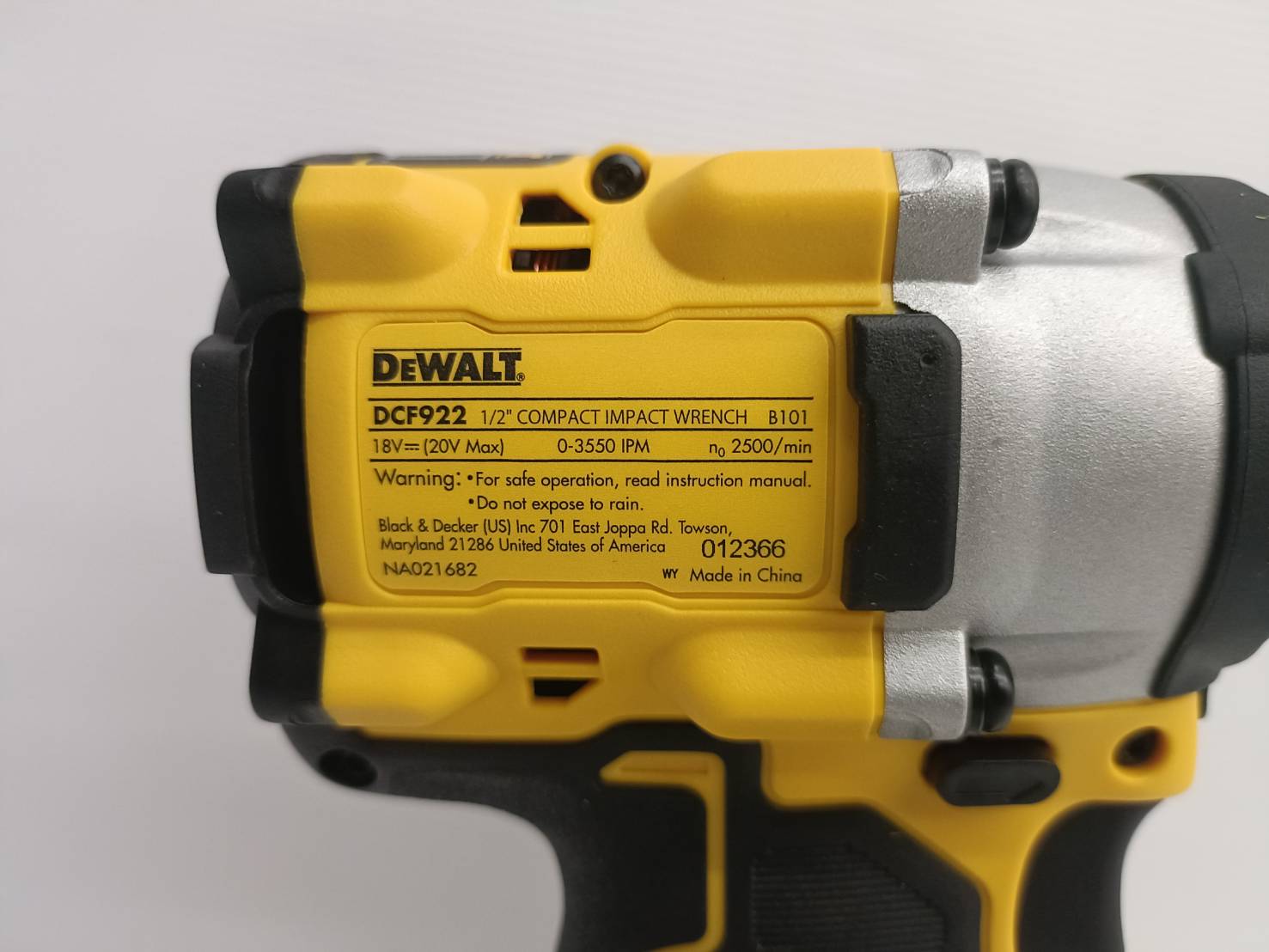 DEWALT บล็อกกระแทกไร้สาย 4 หุน 20V DCF922N-B1