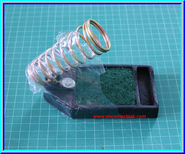 1x ที่วางหัวแร้งฐานเหล็กสำหรับบัดกรี (Soldering Stand)