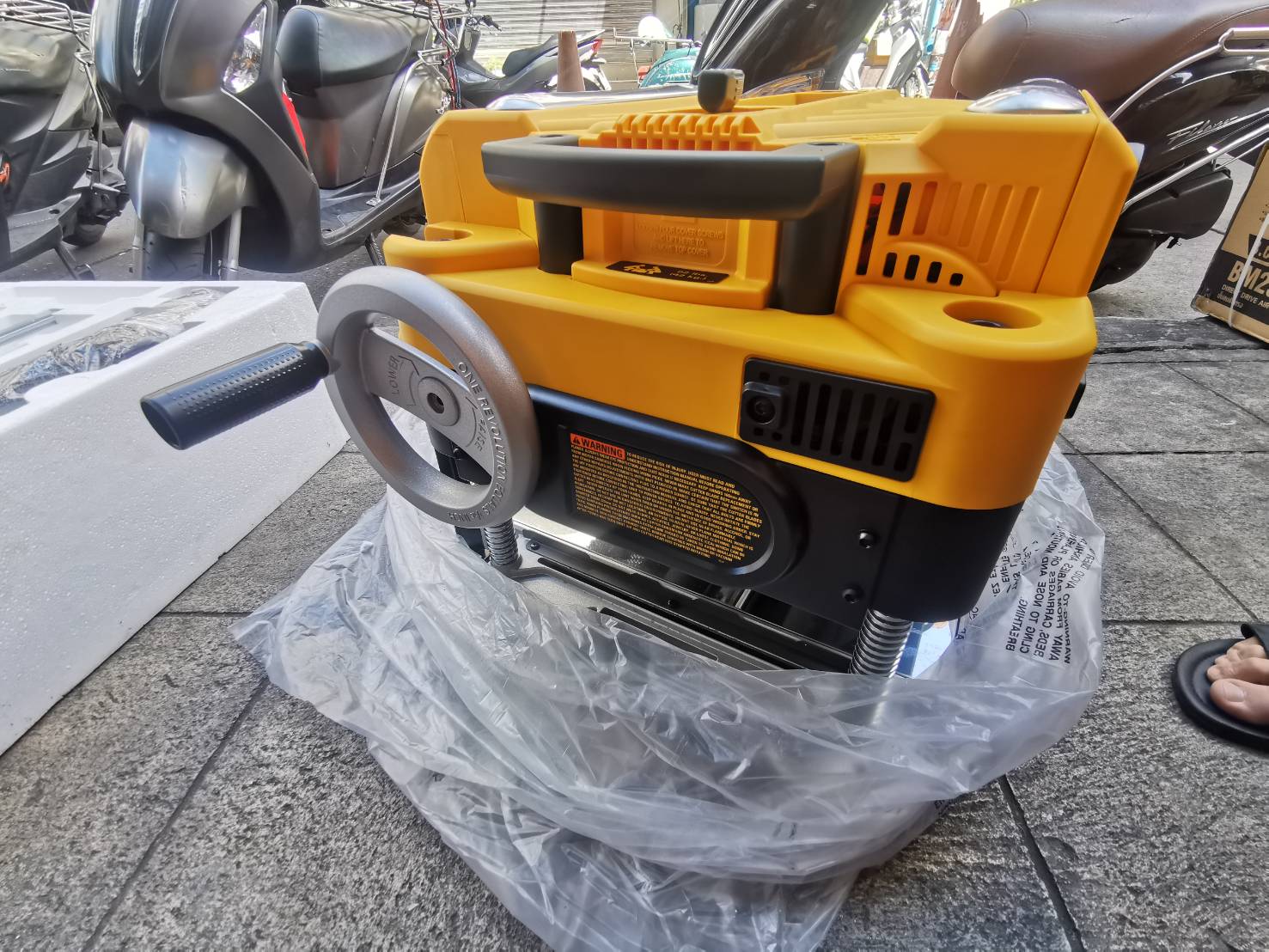 แท่นไสไม้13" DW735-KR DEWALT