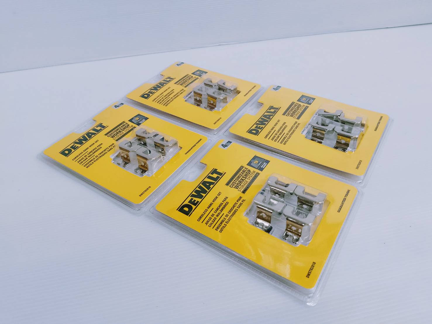 ชุดตะขอแขวนไร้สาย4ชิ้น DWST82818 DEWALT