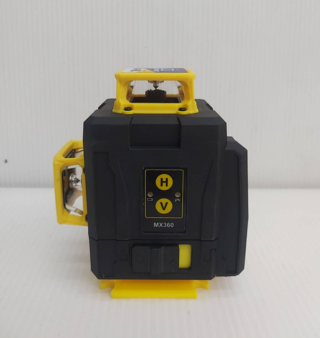 MARATHON WG-16L เครื่องวัดระดับเลเซอร์ แสงสีเขียว 16 เส้น (รวมขาตั้ง)