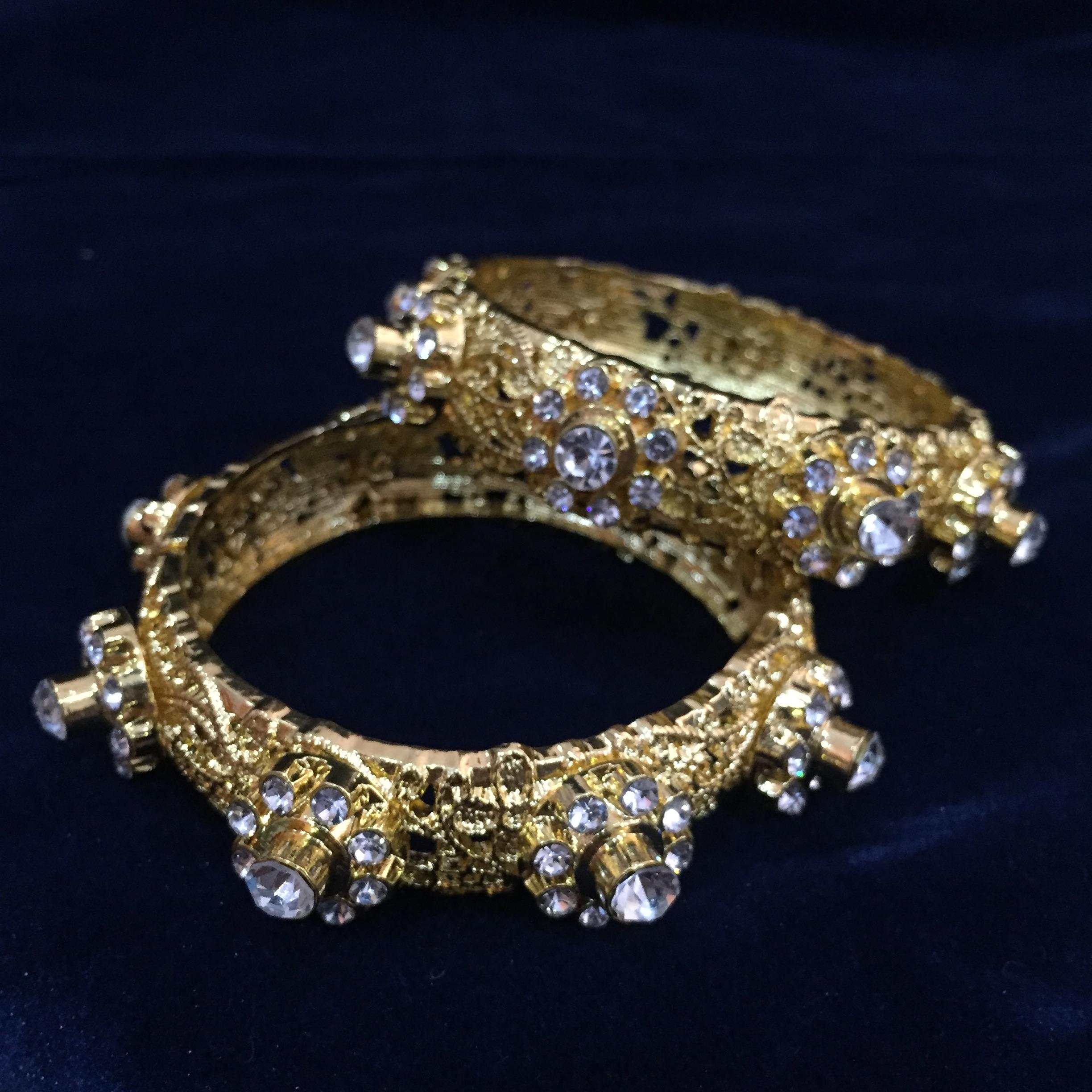 (พร้อมส่ง) กำไลทองขายเป็นคู่ 011