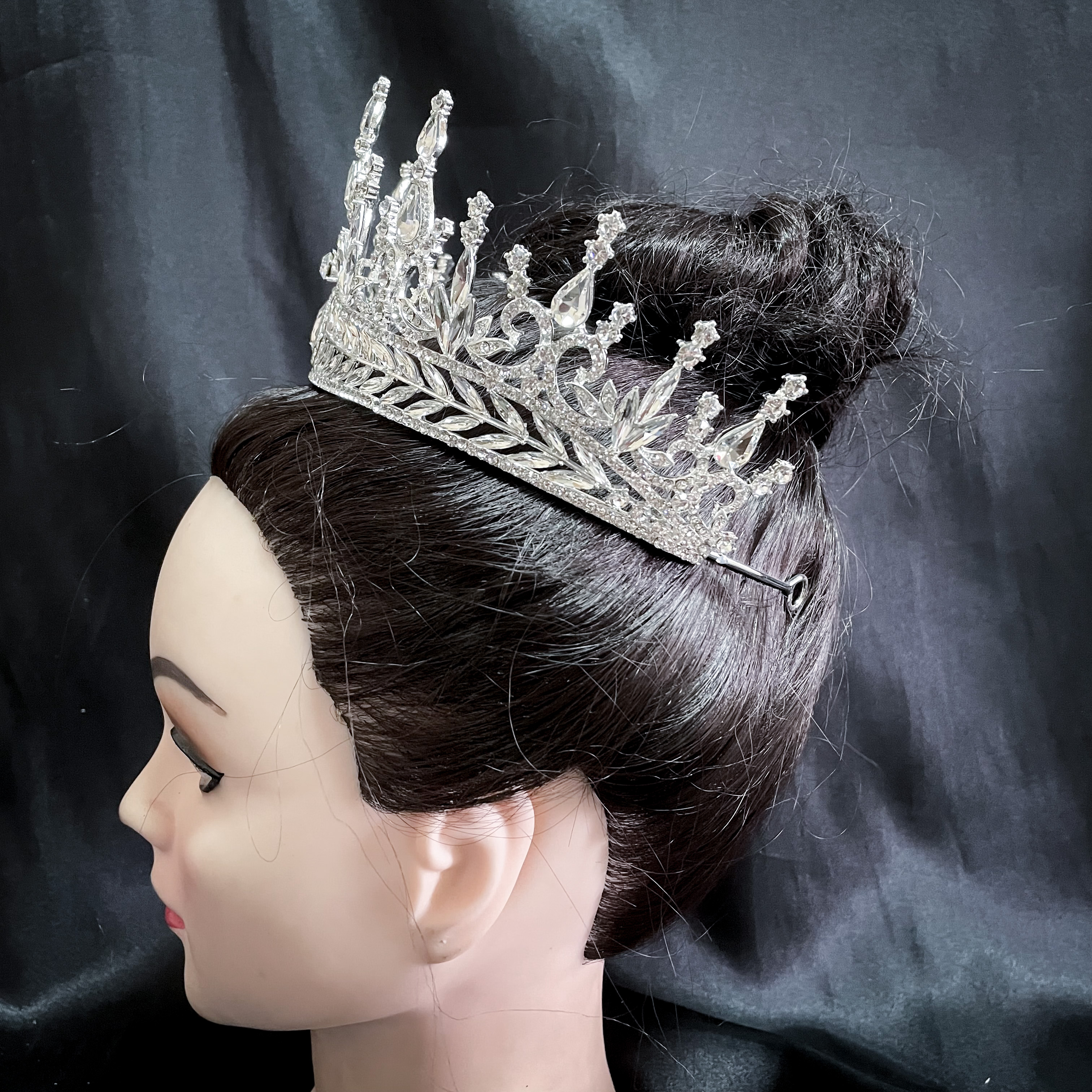 (พร้อมส่ง) เทียร่า 302 สีเงิน มงกุฎนางงาม งานสวย ปราณีต QCเพชรทุกเม็ด สินค้าพร้อมส่งจากไทย