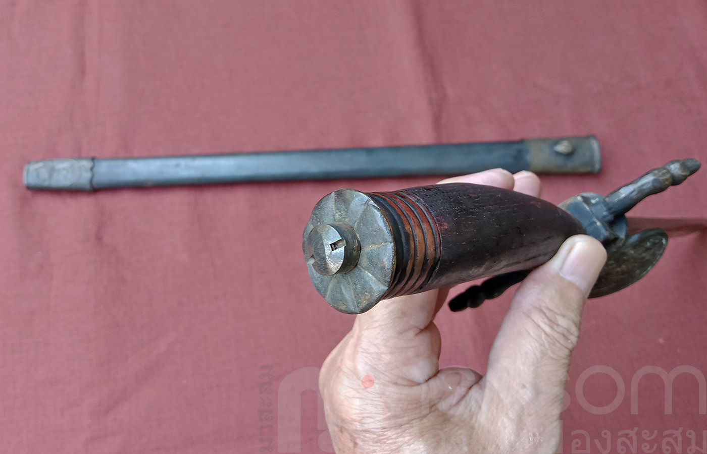 มีดดาบสั้นด้ามขากวาง