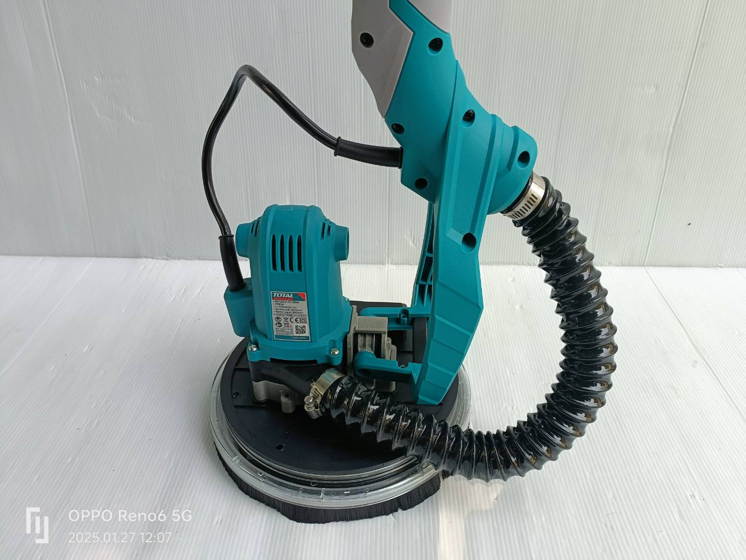Total เครื่องขัดผนังปูนและฝ้า กำลัง 1050W รุ่น TWS10501