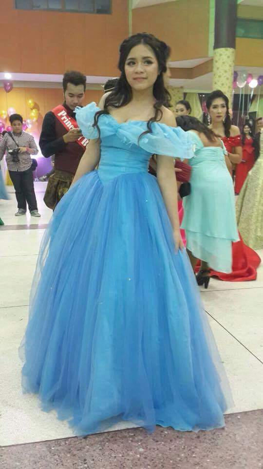 ชุดเจ้าหญิงซินเดอเรลล่า @ Movie 2015