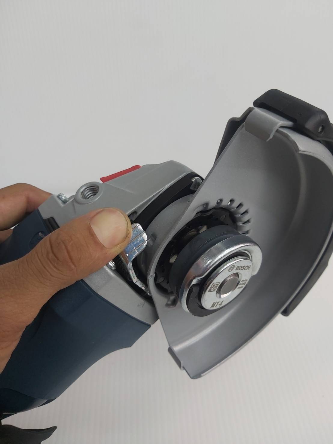 หินเจียร5" 18V GWS18V-15PSC BOSCH สวิทช์เซฟตี้ปรับรอบได้