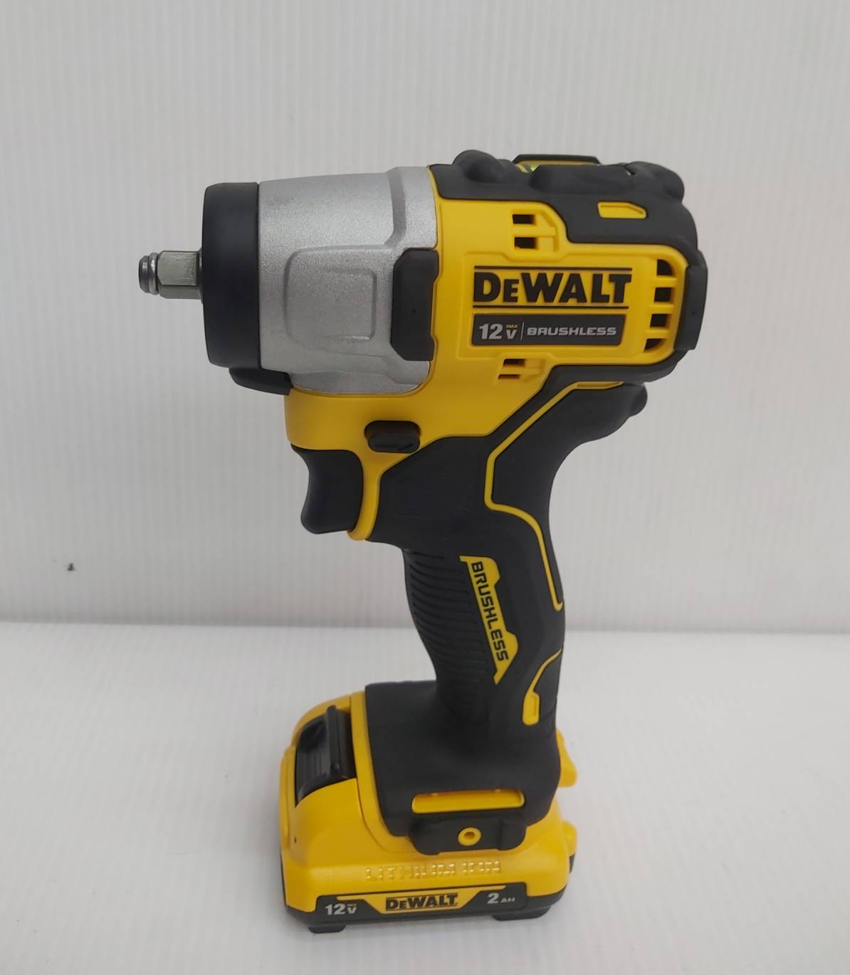 บล็อกกระแทก3/8 12V DCF902D2 DEWALT
