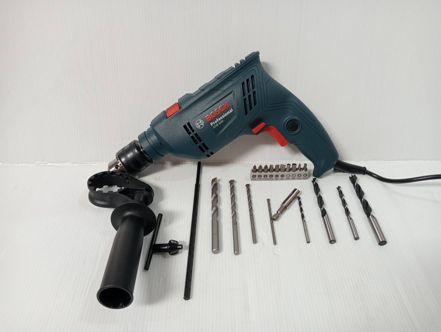 สว่านกระแทก1/2 GSB600 Fisherman box kit BOSCH