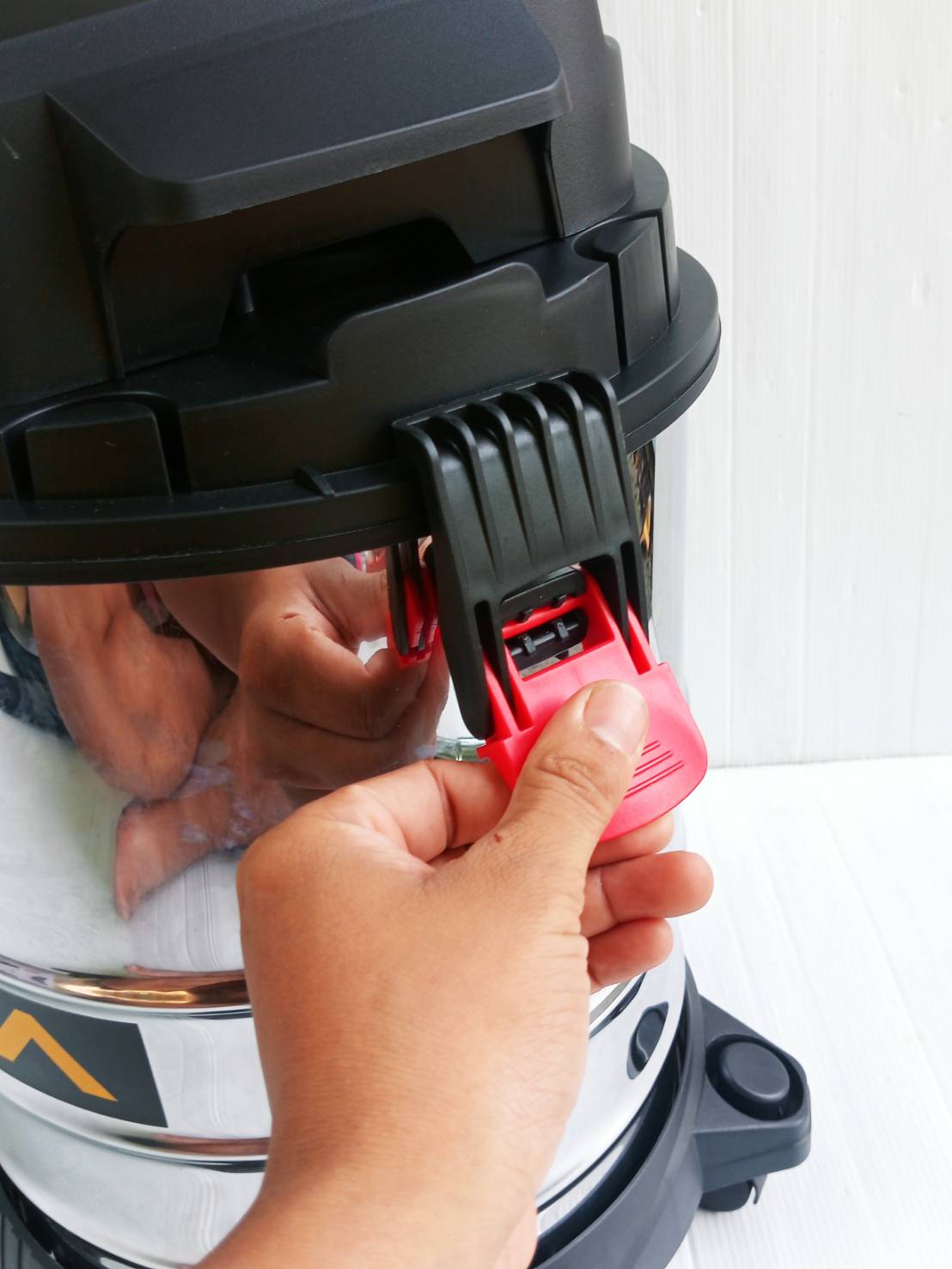 เครื่องดูดฝุ่นไร้สาย OCVC881-N 20V OSUKA