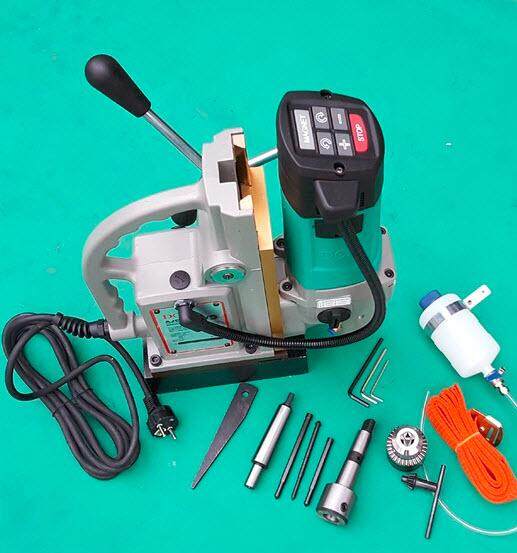 สว่านแท่นแม่เหล็ก รุ่น AJC02-23 (ปรับรอบได้) DCA