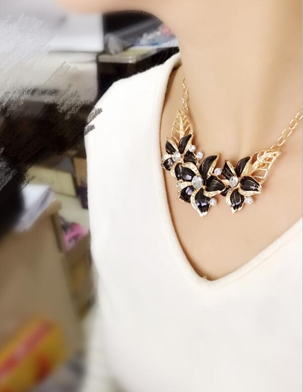 (พร้อมส่ง) สร้อยคอแฟชั่น 060 สีดำ (ต่างหูเข็ม)