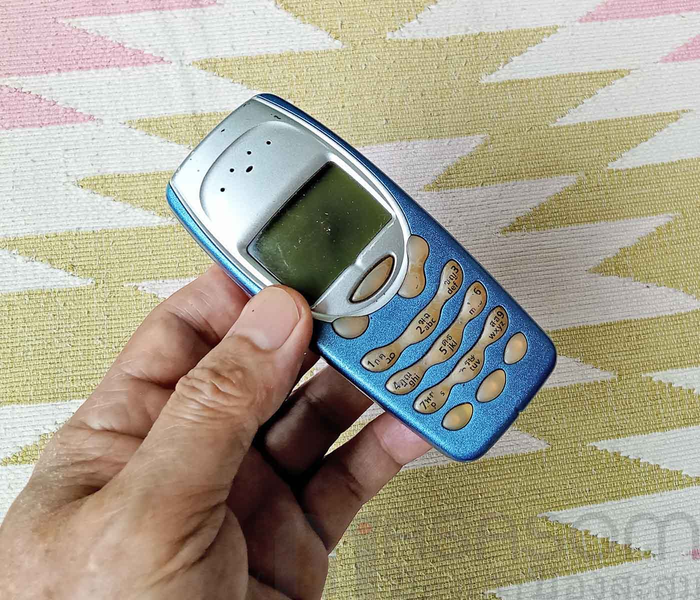 โทรศัพท์มือถือ Nokia 3315