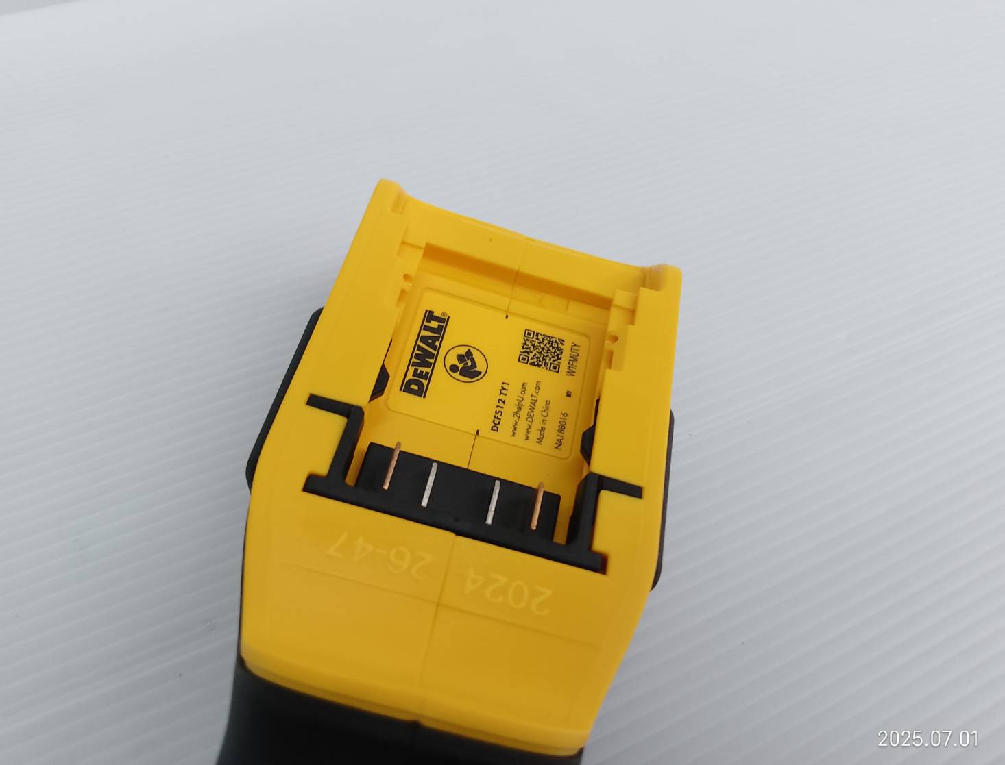 ประแจบล็อคไร้สาย 1/2 นิ้ว 18V DCF512N DEWALT