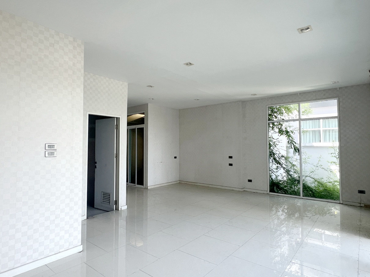 ðĐH1277 āļāļēāļĒāļāļđāļ āļāđāļēāļāđāļāļĩāđāļĒāļ§ 100 āļāļēāļĢāļēāļāļ§āļē āļāļĢāđāļāļĄāļŠāļĢāļ°āļ§āđāļēāļĒāļāđāļģ āļŦāļĄāļđāđāļāđāļēāļ The Ozone (āļāļąāļāļāļēāļāļīāļāļāļĢāļē P4) āļāļāļāļāļąāļāļāļēāļāļīāļāļāļĢāļē āļĢāļēāļāļē 8.5 āļĨāđāļēāļāļāļēāļ