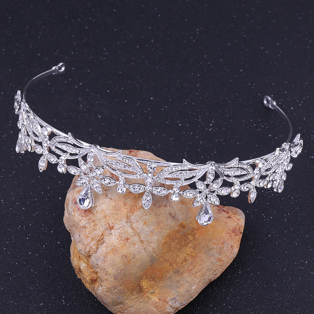 (พร้อมส่ง) เทียร่า 204 สีเงิน มงกุฎนางงาม มงกุฎเจ้าหญิง งานสวย ปราณีต QCเพชรทุกเม็ด สินค้าพร้อมส่งจากไทย