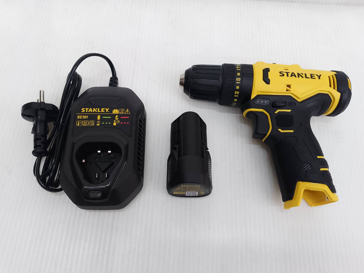 STANLEY รุ่น SCH10D1-B1 สว่านกระแทกไร้สาย 12V Max พร้อมแบตเตอรี่ 2.0AH