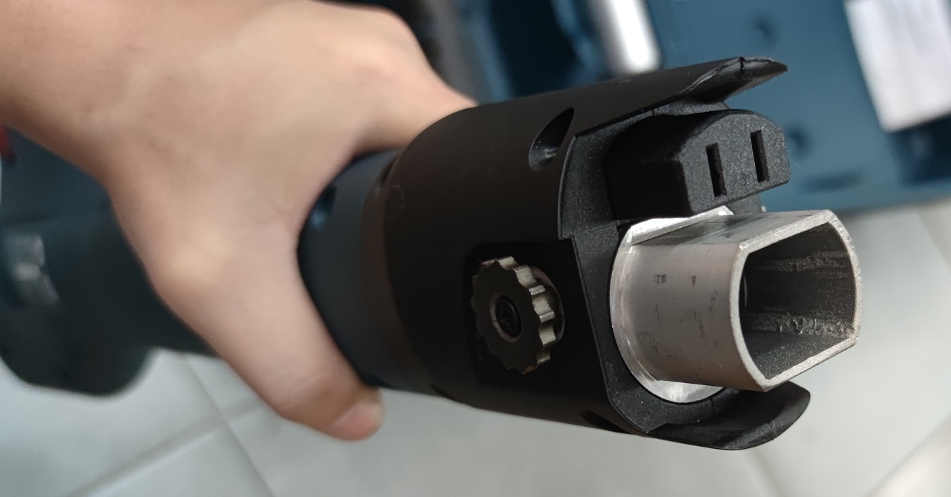 เครื่องขัดผนัง 9" GTR550 BOSCH