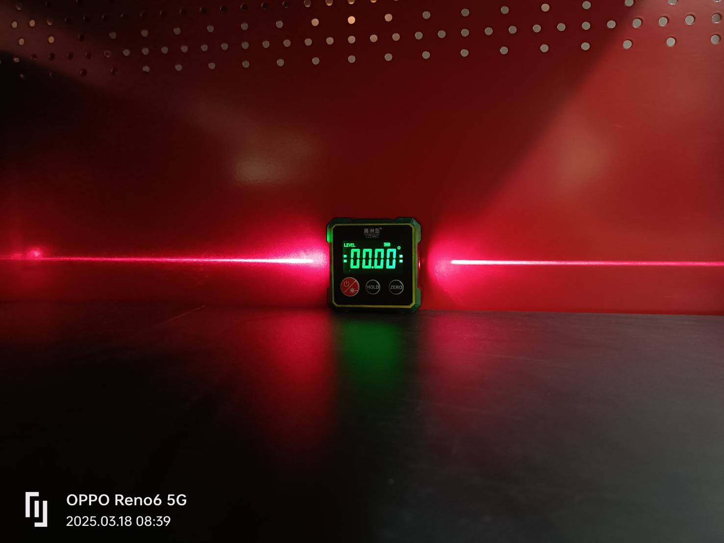 ระดับน้ำดิจิตอลมินิ มีเลเซอร์ JC-100