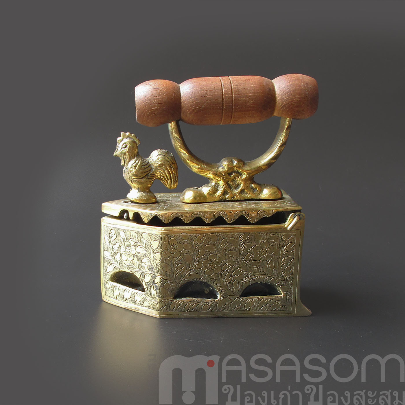 เตารีดทองเหลืองตอกลายขนาดเล็ก