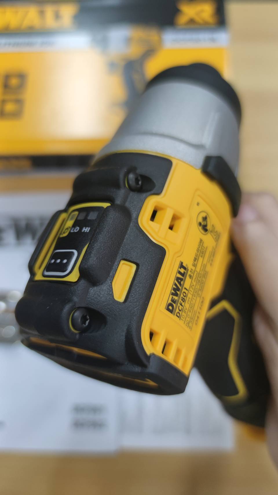 ไขควงกระแทก12V DCF801N DEWALT