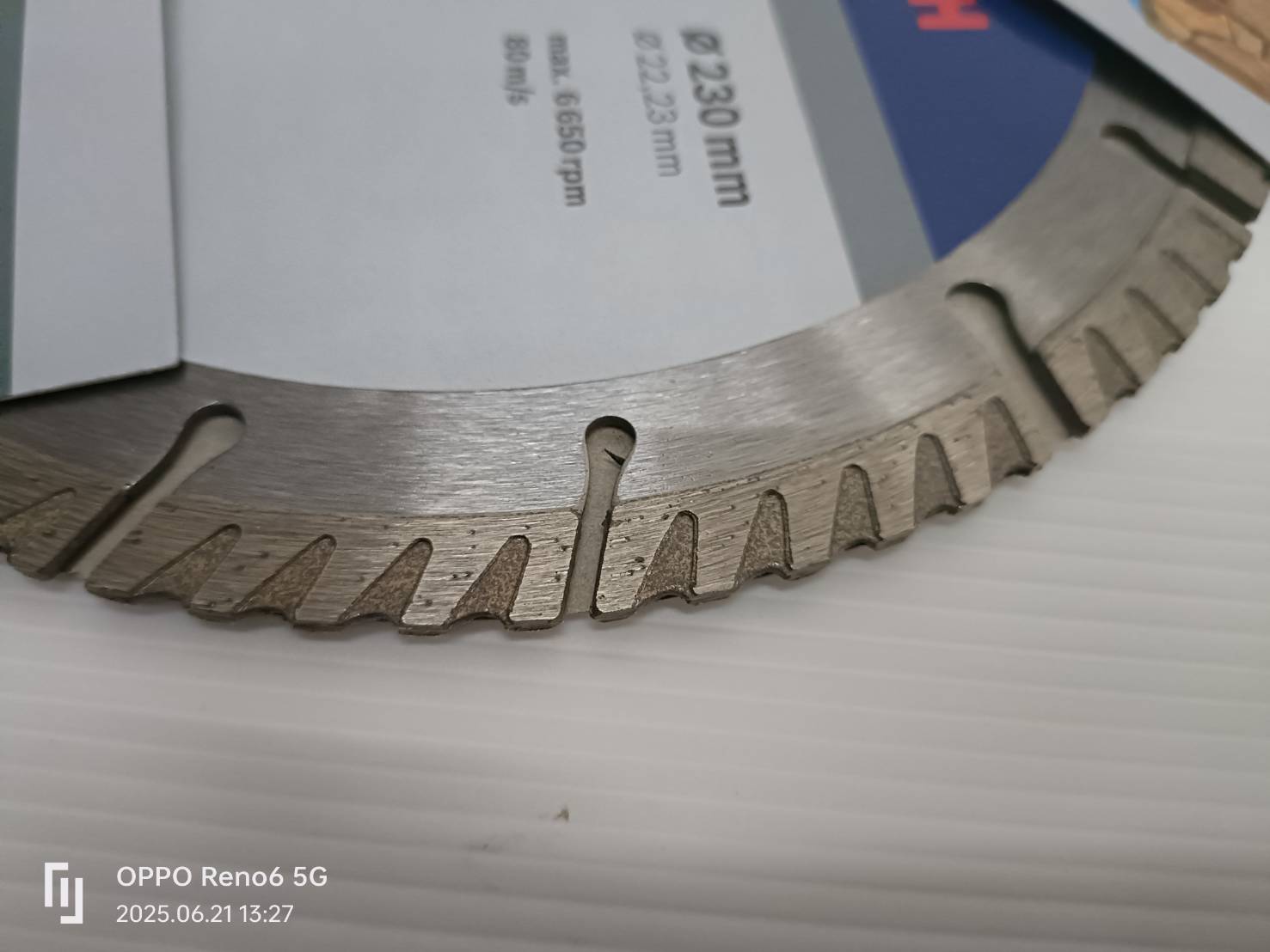 ใบเพชรตัดคอนกรีต 9" BOSCH PRO Multi Material Diamond Disc, 230 x 22.23 mm