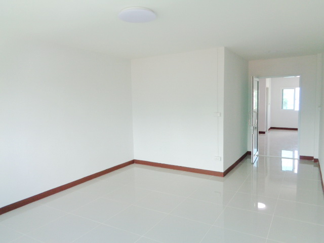 🚩H1143 ให้เช่าทาวเฮ้าส์ใหม่ 3ชั้น มีดาดฟ้า ใกล้รถไฟฟ้าสายสีชมพู สถานีเมืองทองธานี ห่างถนนแจ้งวัฒนะเพียง1 กม.