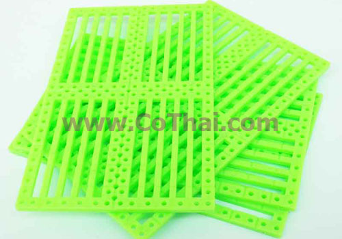 พลาสติกแผ่นรู สีเขียว 3x75x120