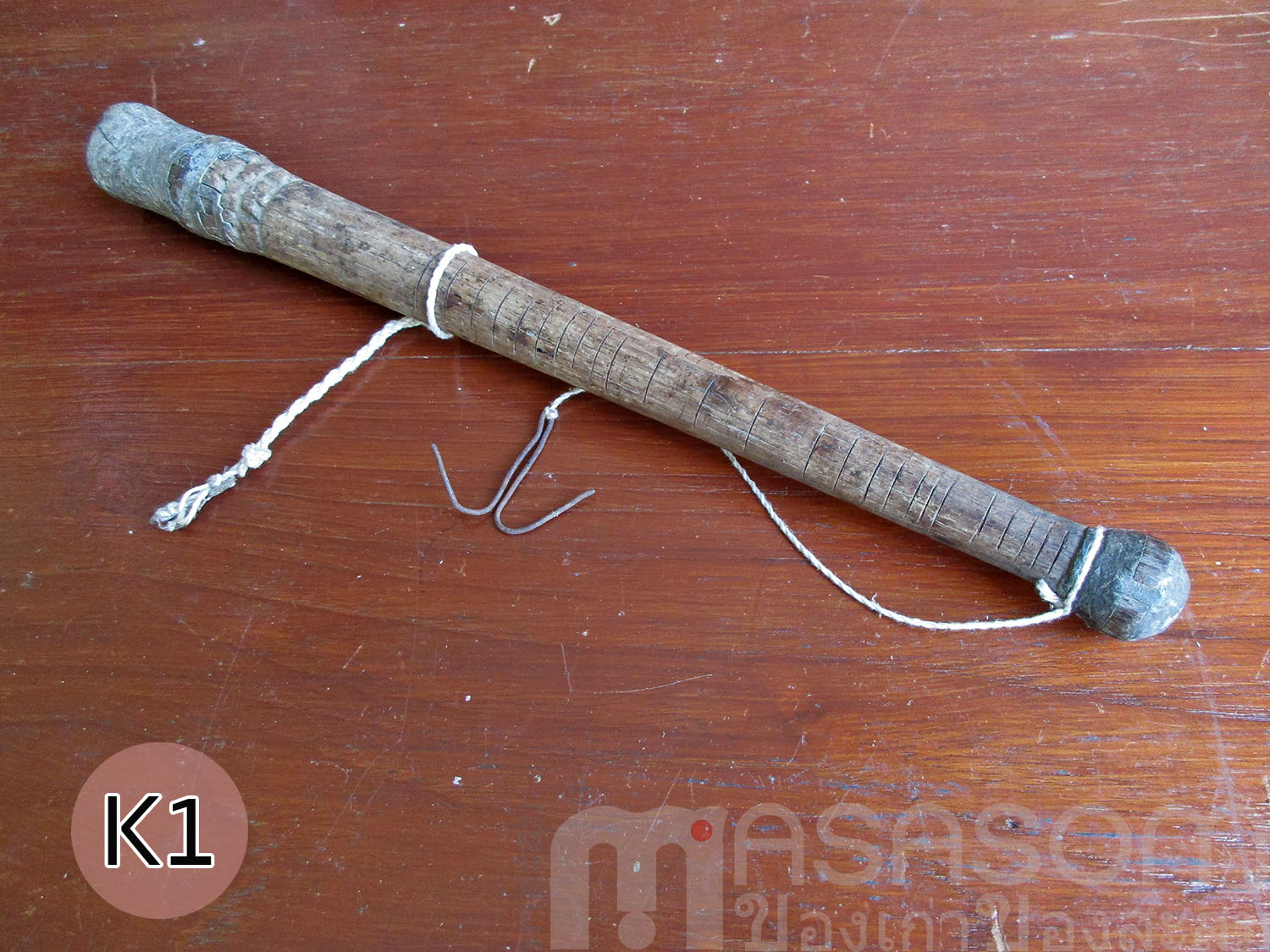 ตาชั่งก้อมโบราณ