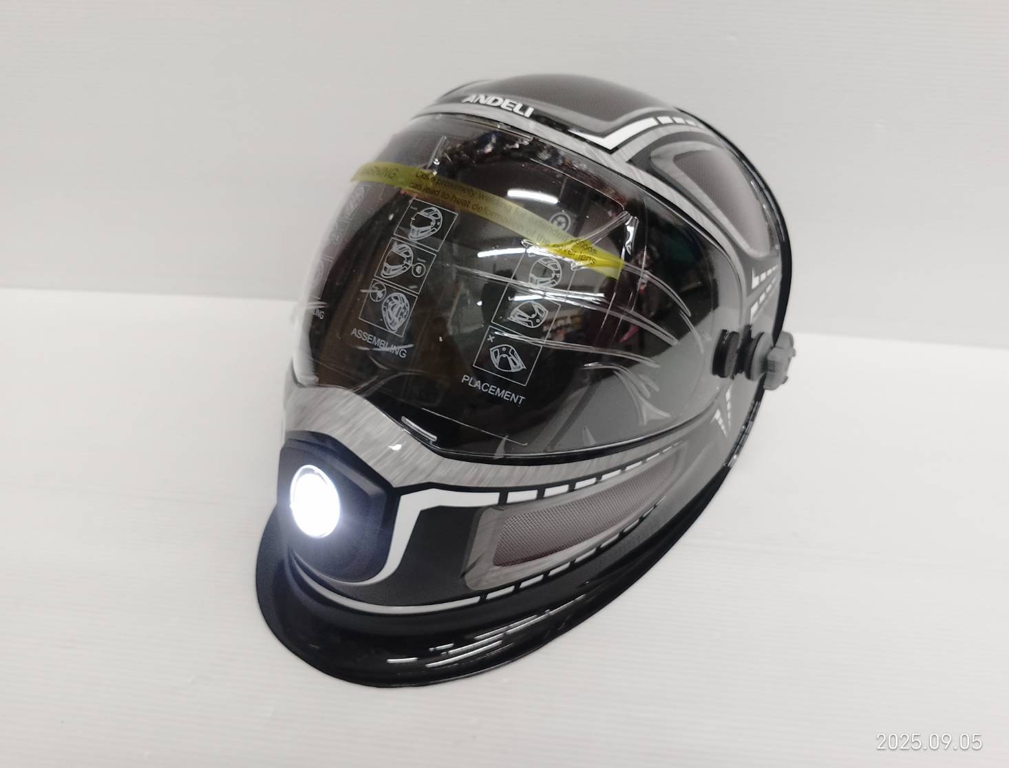 ANDELI หน้ากากปรับแสงอัตโนมัติหน้าจอขนาดใหญ่ มีไฟ LED และมุมมองด้านข้าง MA900VL-AE