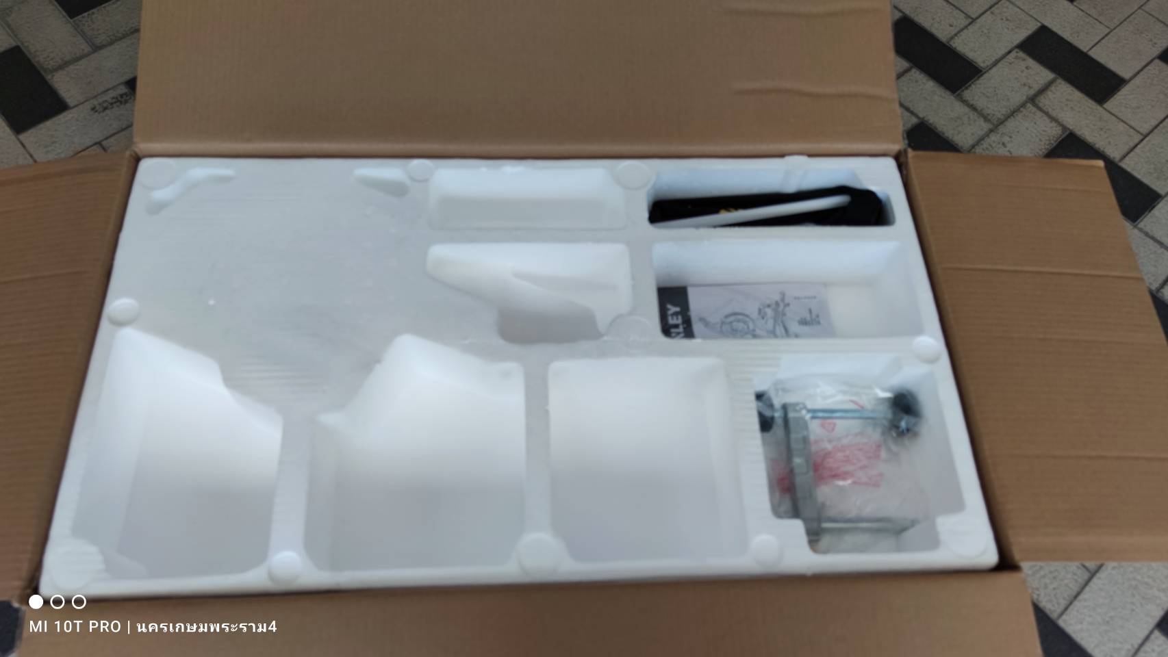 แท่นตัดองศา10" SM18 STANLEY สไลด์ได้ มีเลเซอร์