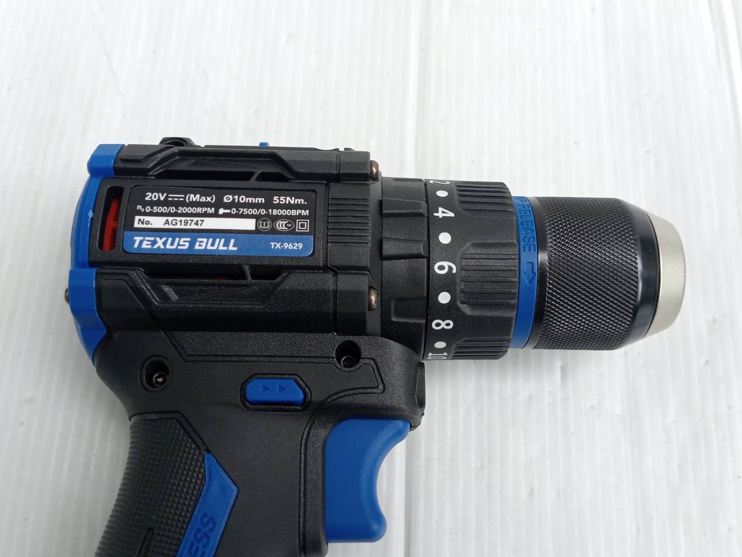 TEXUS BULL รุ่น TX-8240 ชุดสว่านกระแทกและไขควงกระแทกไร้สาย 20V. พร้อมแบตเตอรี่ x2.0Ah 2ก้อน