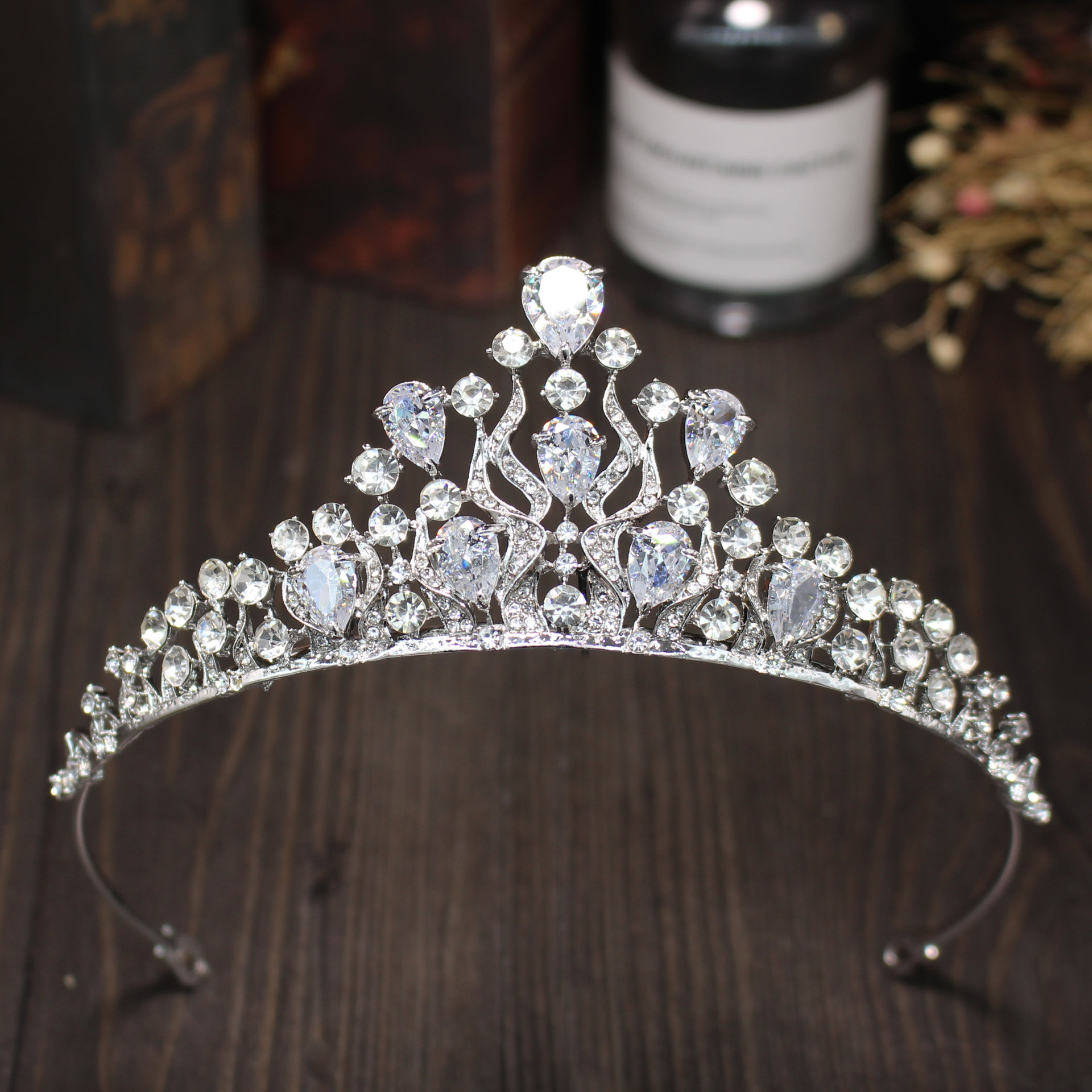 (พร้อมส่ง) เทียร่า 235 มงกุฎนางงาม มงกุฎเจ้าหญิง งานสวย ปราณีต QCเพชรทุกเม็ด สินค้าพร้อมส่งจากไทย