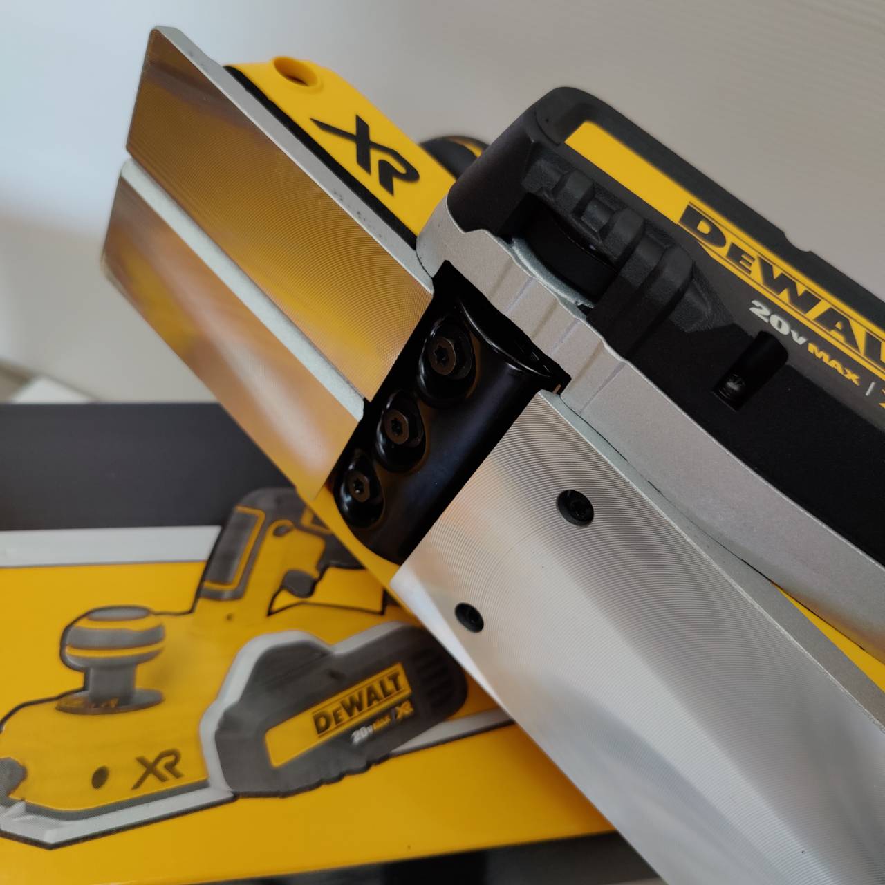 กบไสไม้ไร้สาย3" 20V DCP580N DEWALT