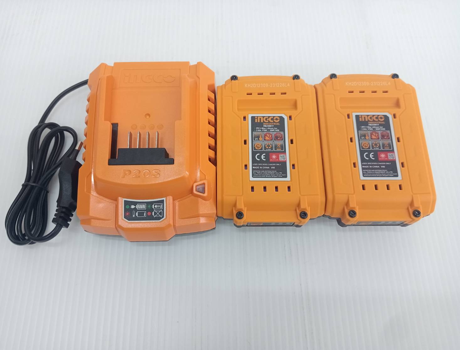 บล็อกกระแทก1/2 20V CIWLI2038 INGCO ครบชุด