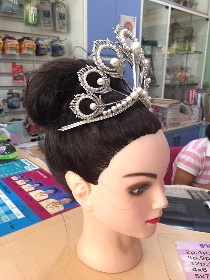 (พร้อมส่ง) เทียร่า 089 มิกิโมโต้ แบบครึ่งหัว Mikimoto Miss Universe เทียร่านางงาม มงกุฎขนนก มงกุฎแบบครึ่งหัว งานดีมีคุณภาพ รีวิวเยอะ