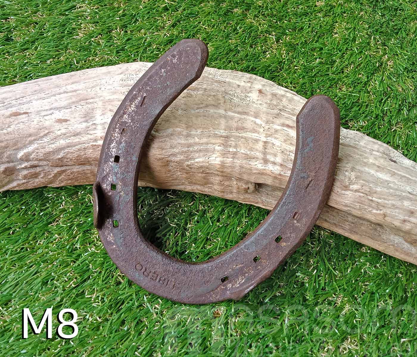 เกือกม้าเก่า วัตถุมงคลนำโชค