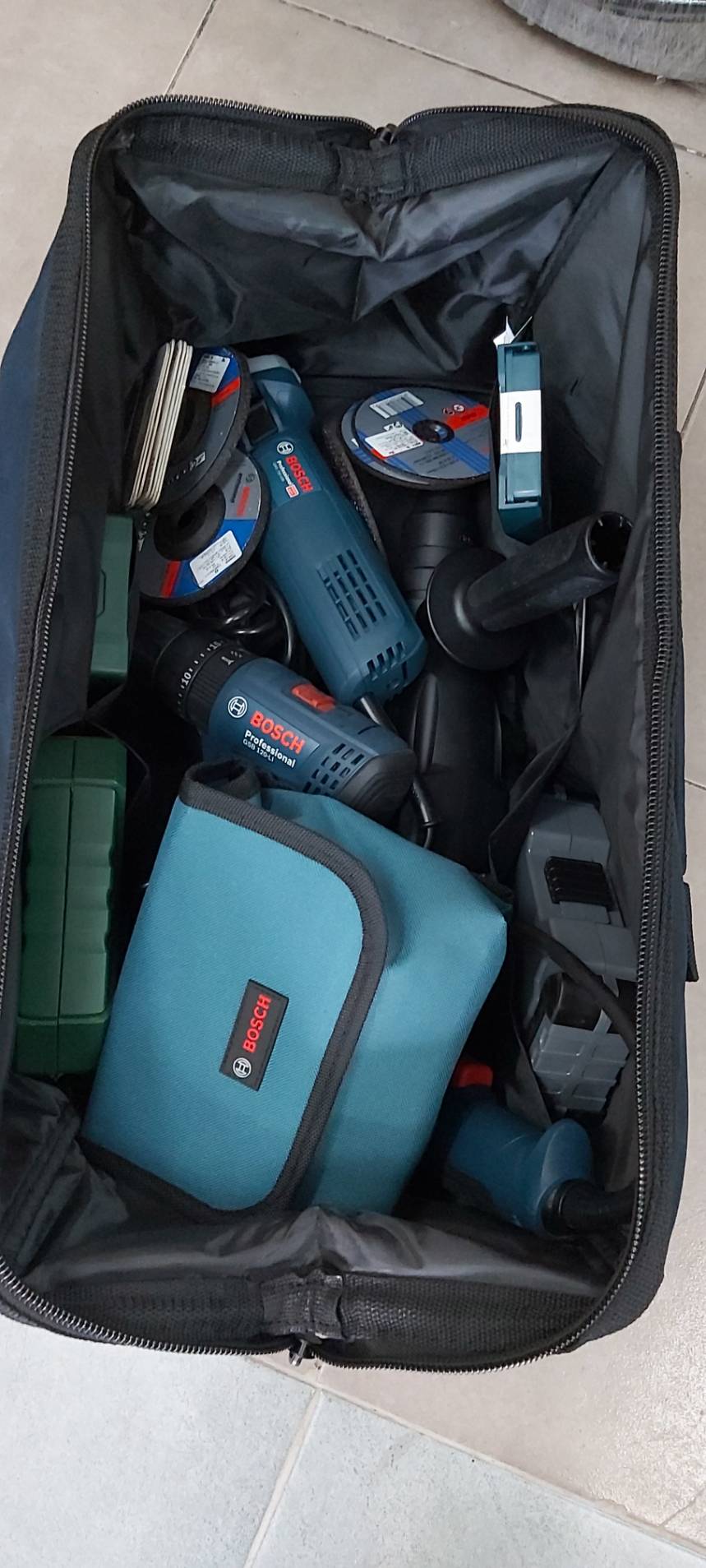 กระเป๋าเครื่องมือ20" แบบหิ้ว BOSCH