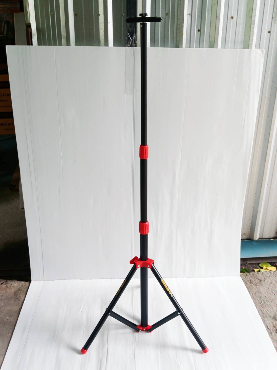 OSUKA ไฟส่องพื้นที่ 3 ขา LED 20V 2in1 OCL316-N (ตัวเปล่าพร้อมขาตั้ง)