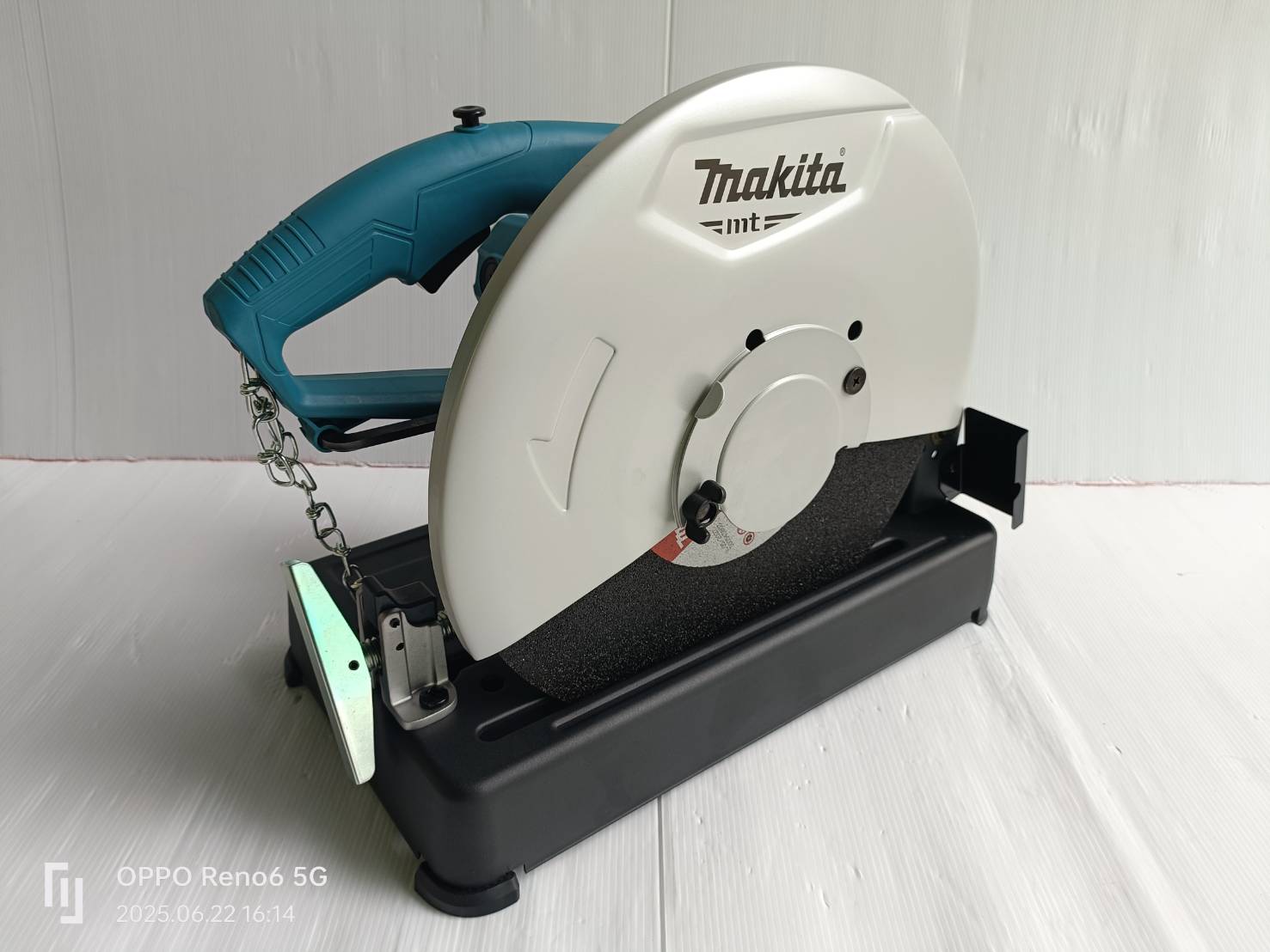 M2401B เครื่องตัดเหล็ก 14″ (355 มิล) 2,000 วัตต์ MAKITA (MT Series)