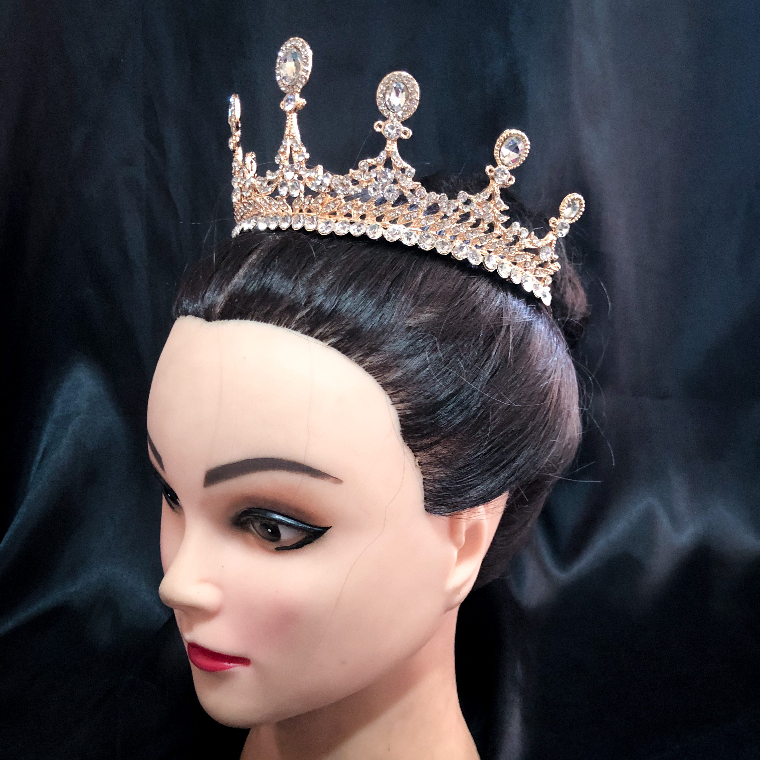 (พร้อมส่ง) เทียร่า 300 สีทอง มงกุฎนางงาม มงกุฎเจ้าหญิง งานสวย ปราณีต QCเพชรทุกเม็ด สินค้าพร้อมส่งจากไทย