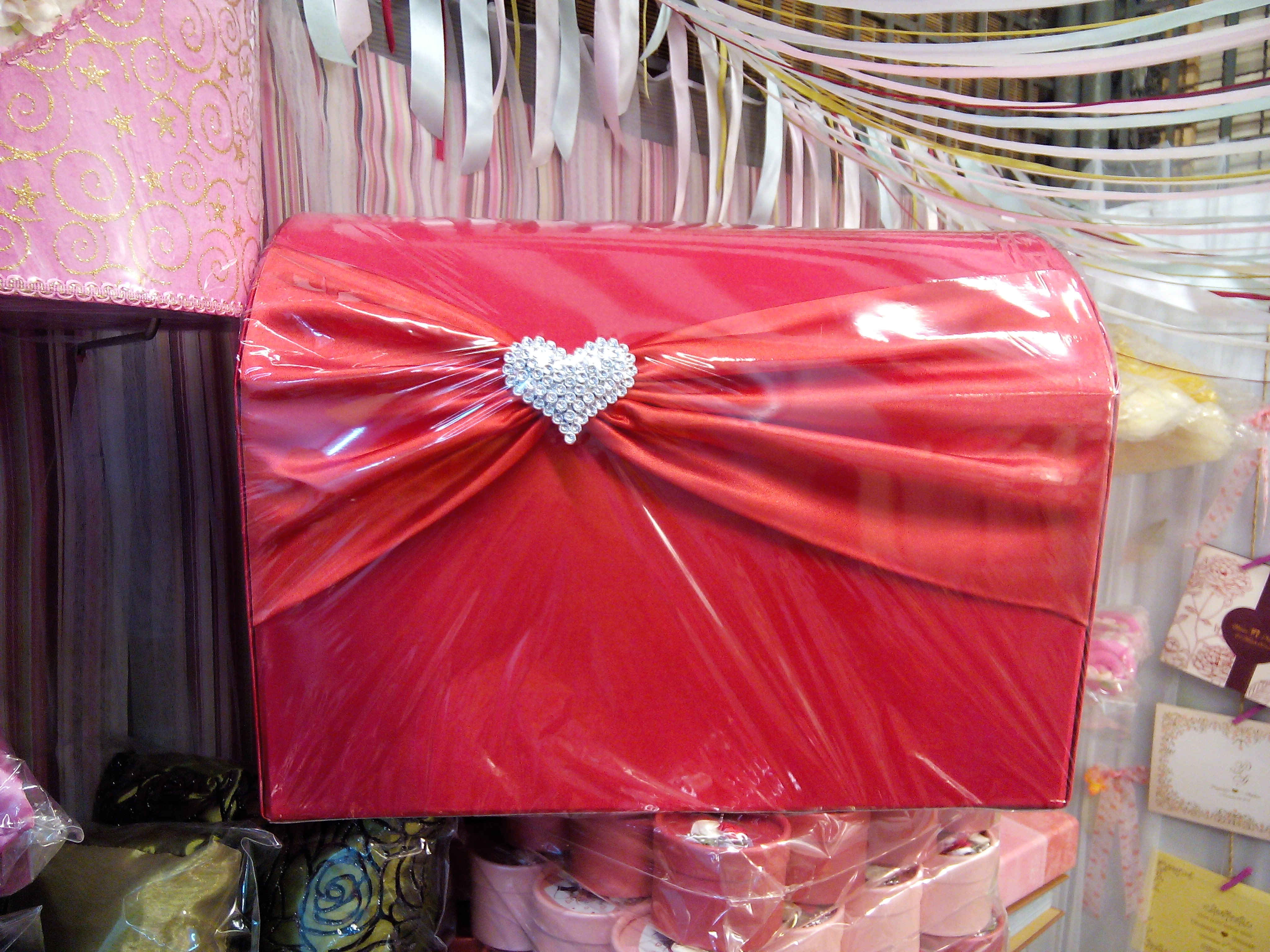 กล่องรับซองหีบสมบัติ หุ้มผ้าไหมสีแดง