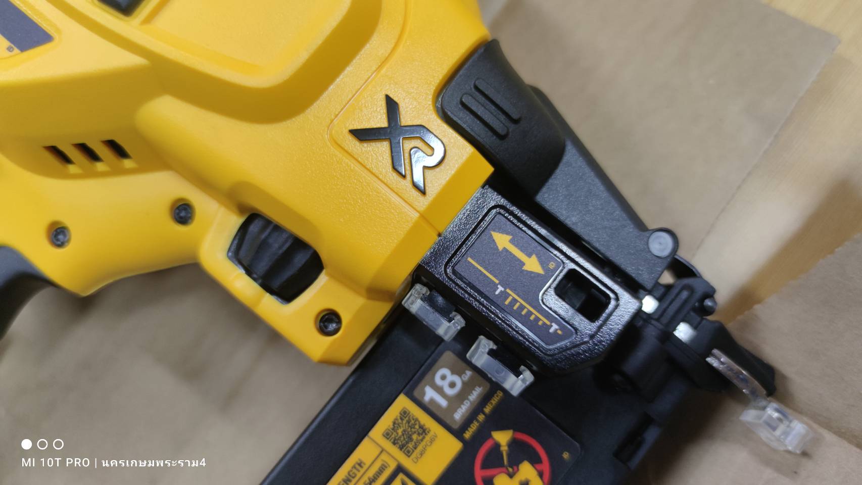 เครื่องยิงปืนลมไร้สาย20V DCN680B DEWALT