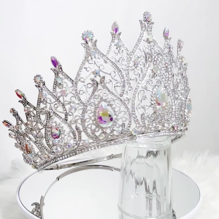 (พร้อมส่งจากไทย) มงกุฏ 115 สีรุ้ง มงกุฎนางงาม มงกุฎเพชร มงกุฎประกวด สวยงามอลังการ ฐานมงวงกลมปรับได้ สินค้าพร้อมส่ง ไม่ต้องรอนาน งานพรีเมี่ยม