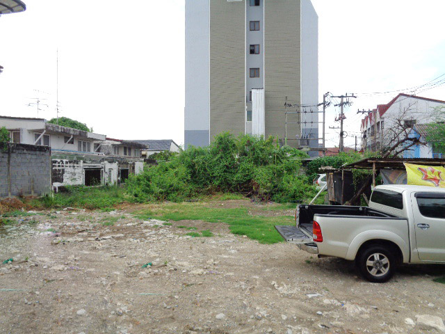 H1198 ขายที่ดินเปล่า ถมแล้ว 175.8 ตารางวา ซอยนวมินทร์85 จากถนนนวมินทร์ เข้าซอย 600 เมตร