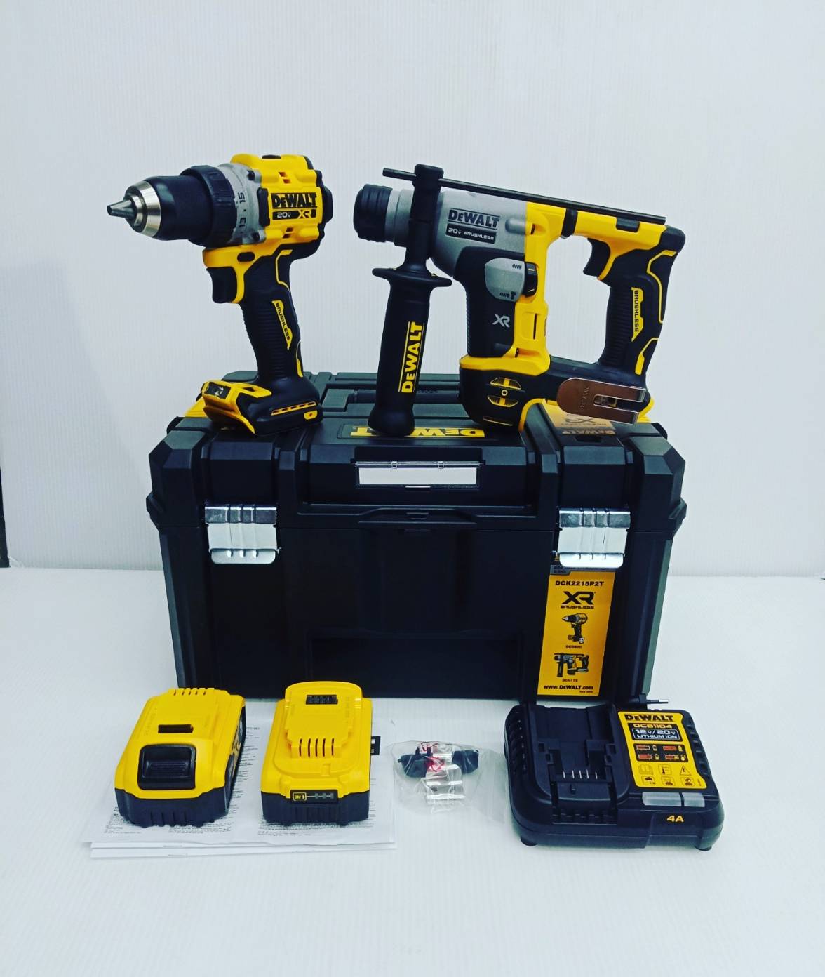 คอมโบ้ชุดสว่านไร้สาย20V (DCD800+DCH172) DCK2215P2T DEWALT