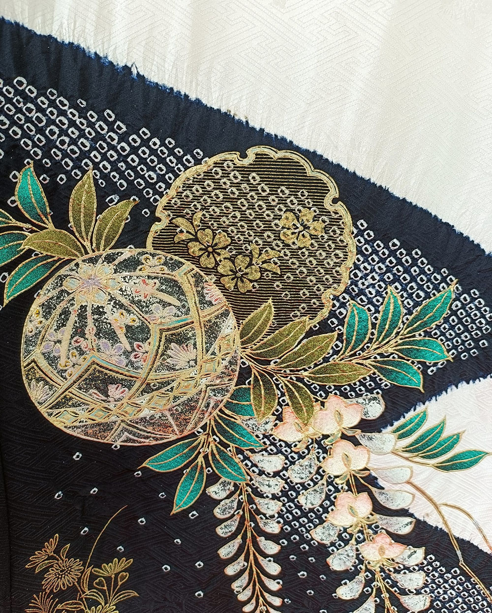 furisode kimono ขาว-ดำ001