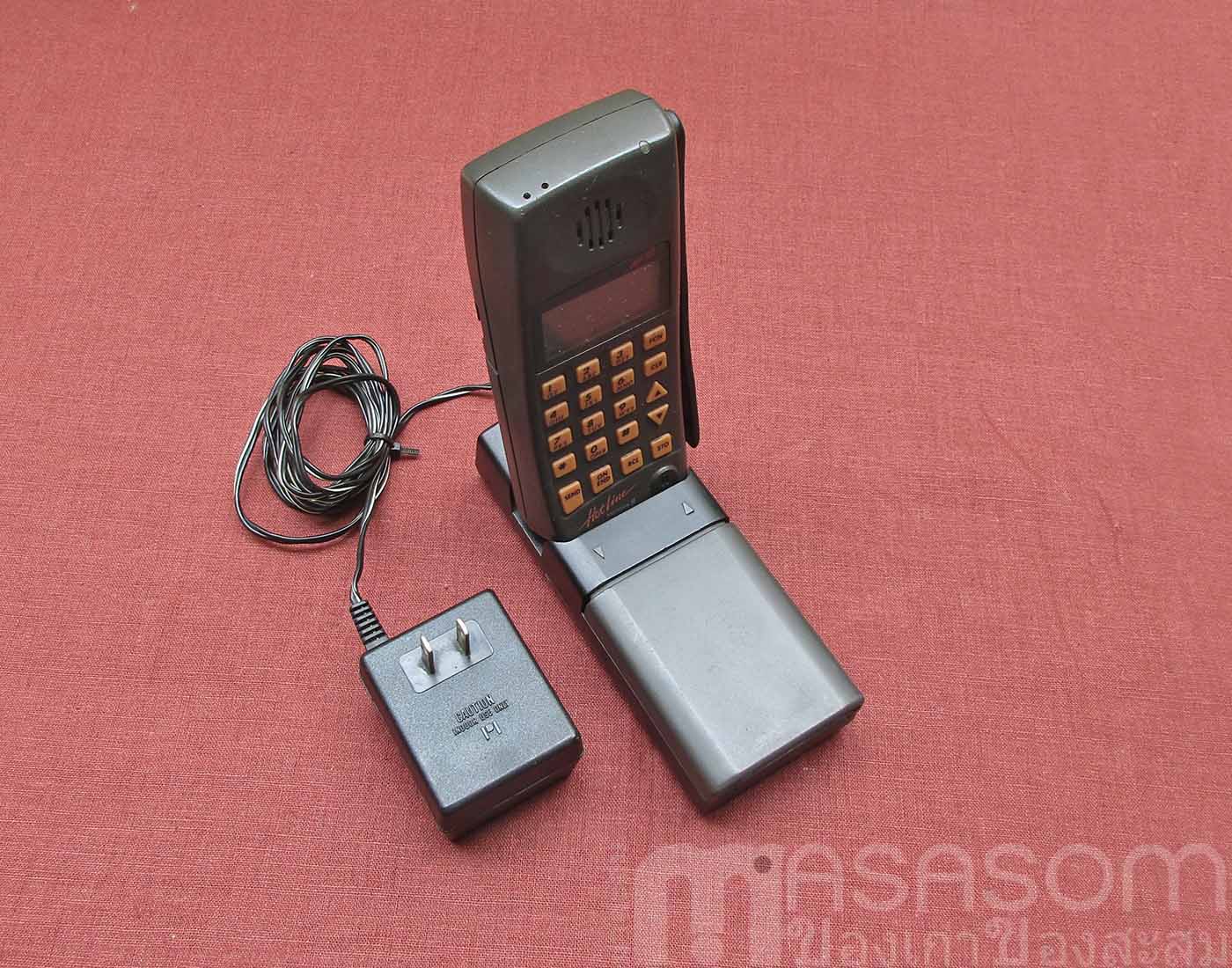 โทรศัพท์มือถือเก่า Ericsson