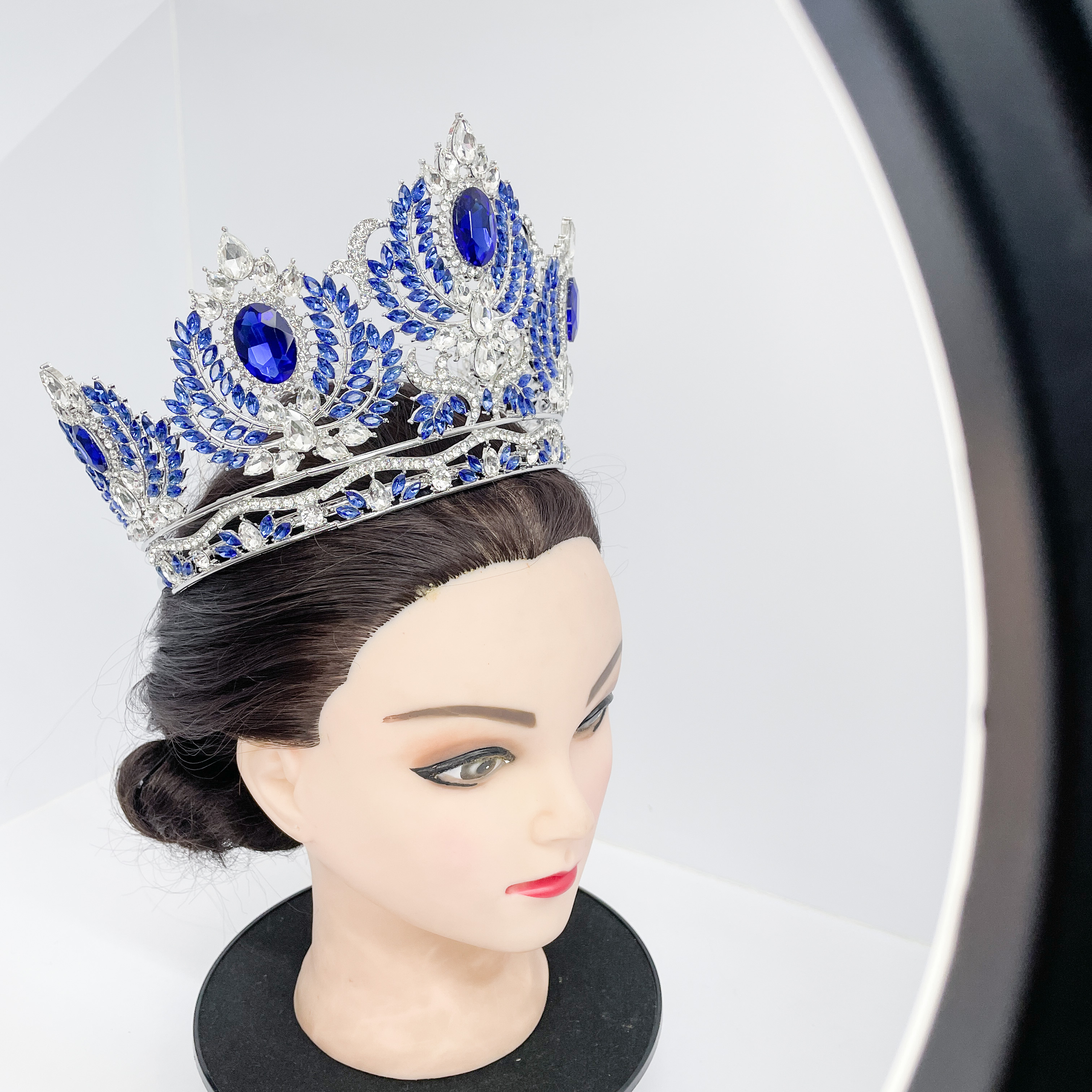 (พร้อมส่ง) มงกุฏ 089 สีน้ำเงิน มงกุฎนางงาม มงกุฎเพชร มงกุฎประกวด สินค้าพร้อมส่ง ไม่ต้องรอนาน งานพรีเมี่ยม