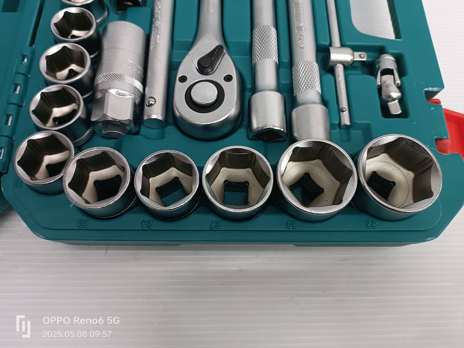 TOTAL ชุดลูกบล็อก 44ชิ้น รุ่น THT421441 ( Socket Set )